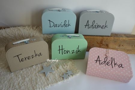 Kufřík se jménem