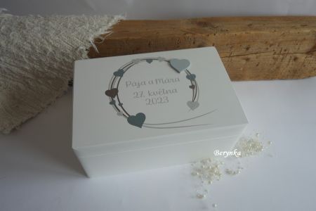 Svatební bedýnka se srdíčky - podle oznámení