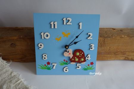 Hodiny se želvičkou - kulaté/čtvercové