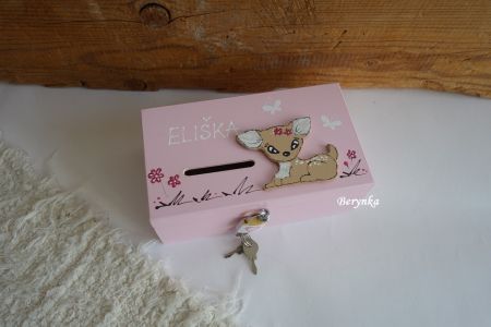 Dřevěná pokladnička se srnkou