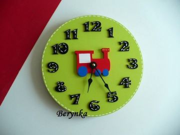 Hodiny s mašinkou - kulaté/čtvercové