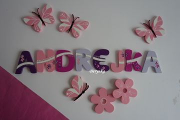 Dřevěná písmenka "s linkou a stříbrným zdobením"