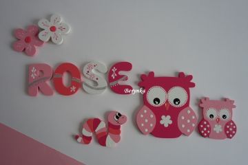 Dřevěná písmenka "s linkou a stříbrným zdobením"