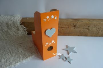 Dřevěný šanon se srdíčkem