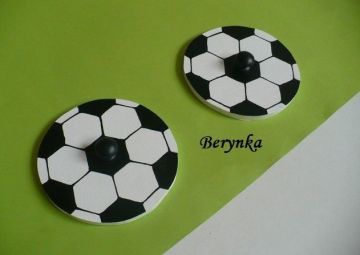 Dětský věšáček fotbalový míč