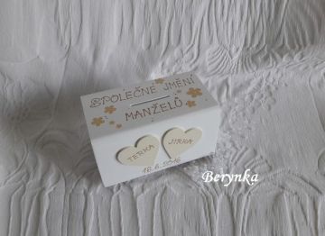 Svatební pokladnička se srdíčky a kytičkami