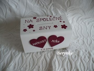Svatební pokladnička se srdíčky a kytičkami