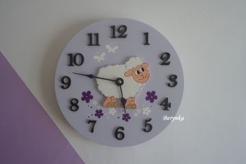Hodiny s ovečkou - kulaté/čtvercové
