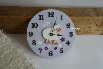 Hodiny s ovečkou - kulaté/čtvercové