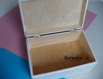 Svatební bedýnka - strom s monogramy - podle oznámení