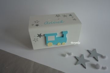 Dřevěná pokladnička s mašinkou