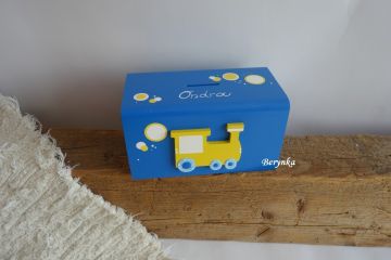 Dřevěná pokladnička s mašinkou