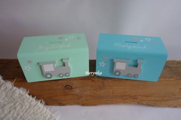 Dřevěná pokladnička s mašinkou