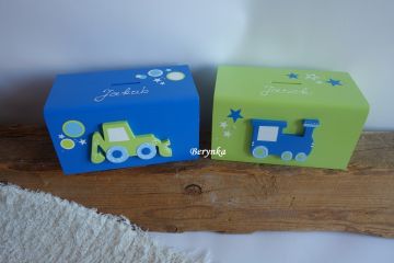 Dřevěná pokladnička s mašinkou