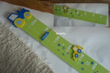 Dětský metr s traktorem