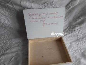 Svatební krabička se spirálkami a kytičkami