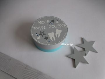 Dřevěné dekorace v tyrkysové a tmavě modré