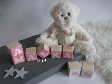 Dřevěné kostičky růžové