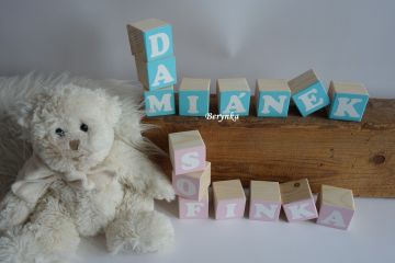 Dřevěné kostičky růžové