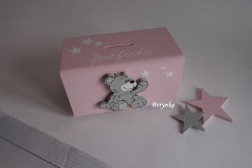 Dřevěné dekorace - pudrově růžové s medvídkem