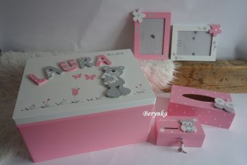 Dřevěné dekorace - pudrově růžové s medvídkem