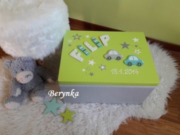 Dřevěné bedýnky s písmenky a autíčky - různá provedení