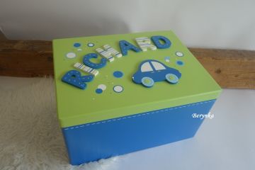 Dřevěné bedýnky s písmenky a autíčky - různá provedení