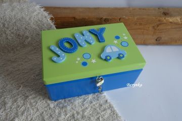 Dřevěné bedýnky s písmenky a autíčky - různá provedení