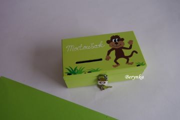 Dřevěná pokladnička s opičkou