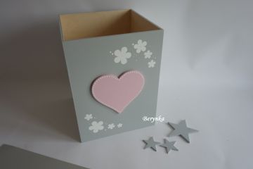 Odpadkový koš se srdíčkem