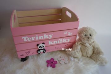 Dřevěná bedýnka s pandou