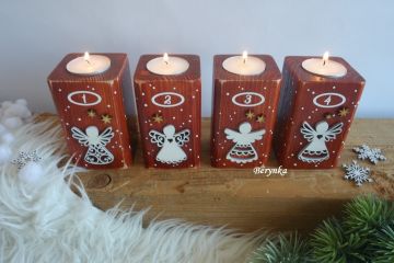 Dřevěné vánoční svícny