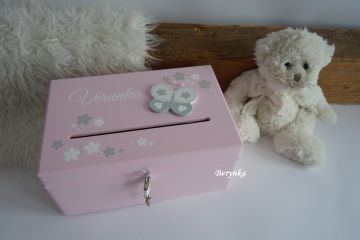 Pokladnička - bedýnka s motýlkem