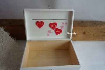 Dřevěná bedýnka - pokladnička