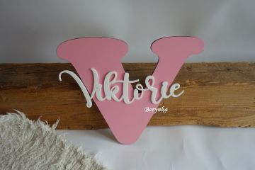 Dřevěné písmeno se jménem