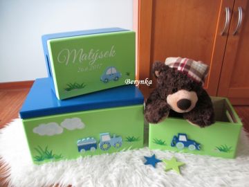 Dřevěná bedýnka s mašinkou - různá provedení