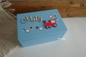 Dřevěná bedýnka s mašinkou - různá provedení