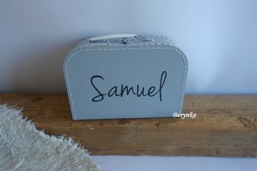 Kufřík se jménem