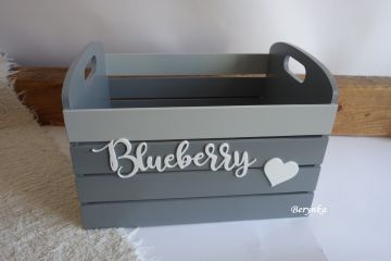 Dřevěná bedýnka se jménem