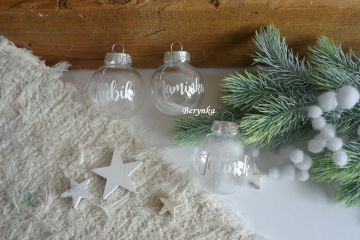 Vánoční baňky se jménem