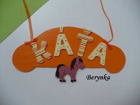 Jmenovka s koníkem