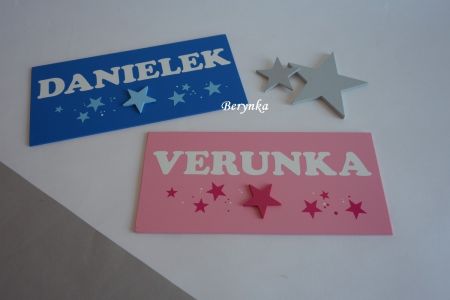 Cedulka se jménem - s hvězdičkou