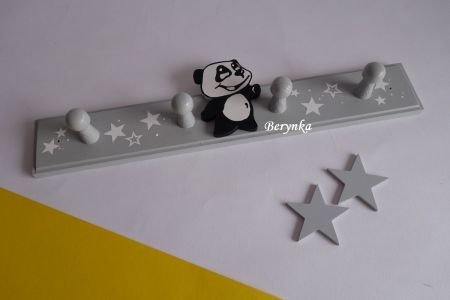 Dětský věšák s pandou