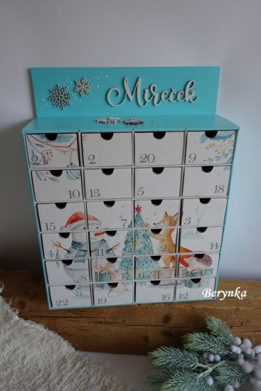 Adventní kalendář s vyřezaným jménem a lesními zvířátky *3 motivy*
