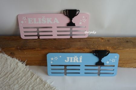 Věšák na medaile - pohár