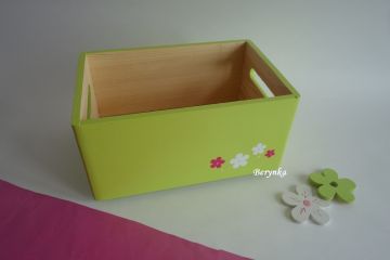 Dřevěná bedýnka s kytičkami