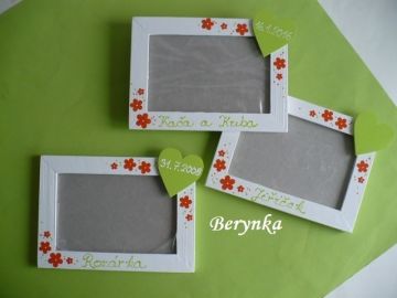 Dřevěný fotorámeček se srdíčkem