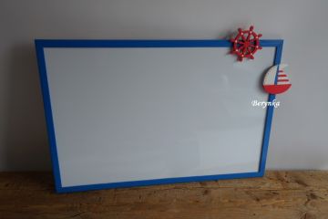 Nástěnka s námořnickou dekorací