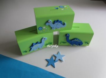 Dřevěná pokladnička s dinosaurem