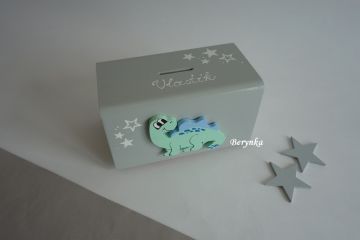 Dřevěná pokladnička s dinosaurem